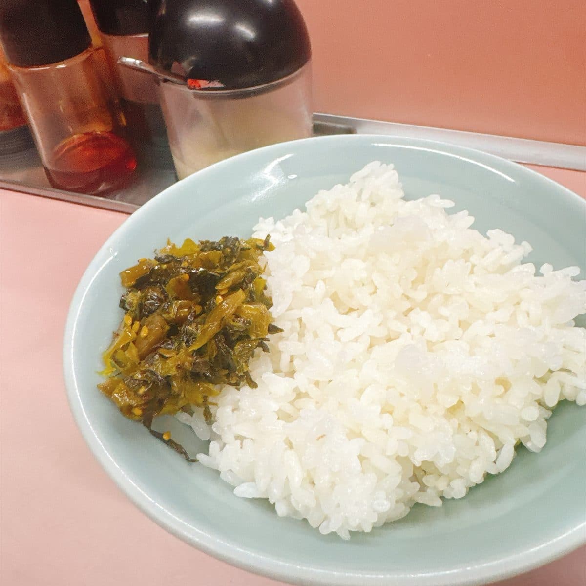 高菜を添えたごはん