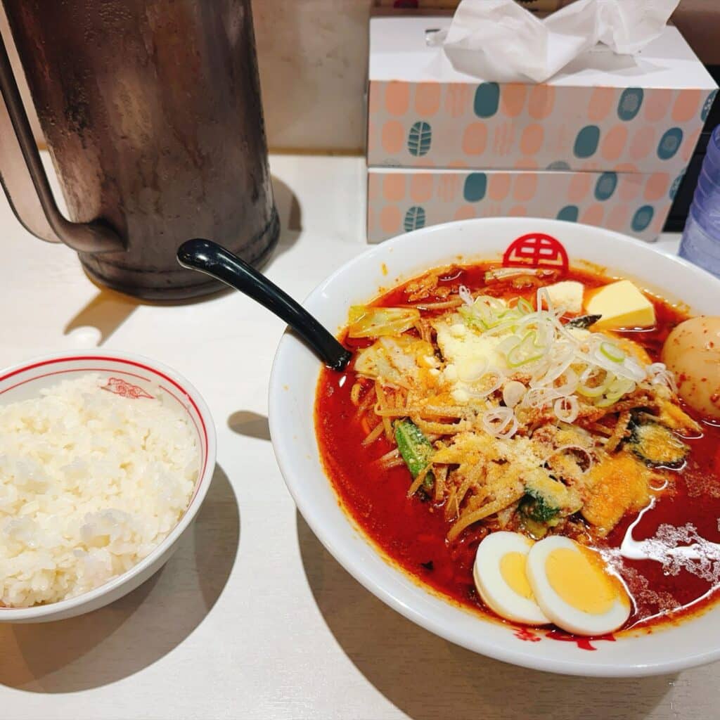 北極とライスが並んだカウンター